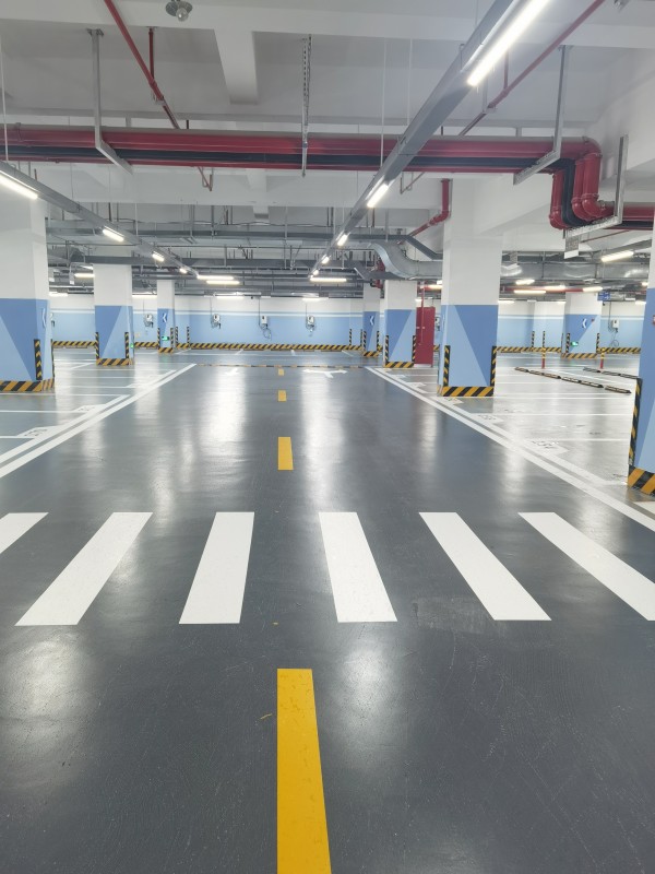 富邦中心地下停车场